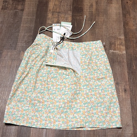 Another girl Tie Detail Ditsy Mini Skirt Lime Grn Floral Keyhole Detail waist XS - Picture 7 of 10